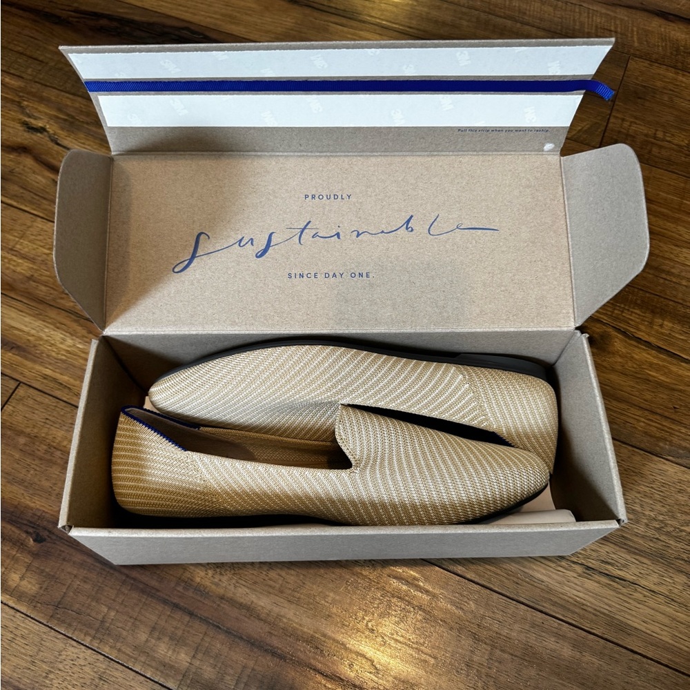 Rothy's The Almond Loafer -
Chai Twill Size 9 - Picture 4 of 7